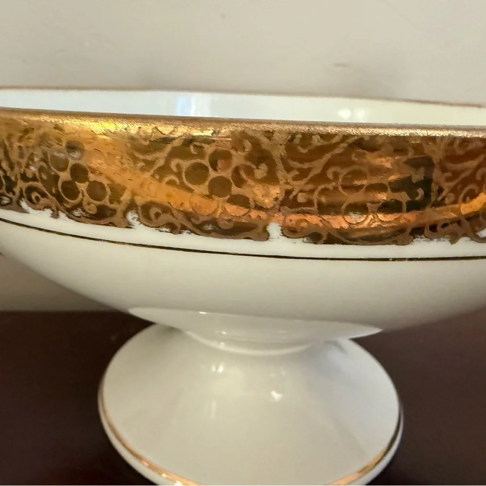 Vtg Hutschenreuther‎ Gelb Bavaria Germany 10” Serving Dish White & Gold Pedestal